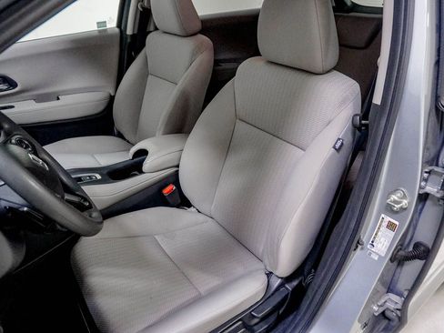 Used 2017 Honda HR-V EX image 18