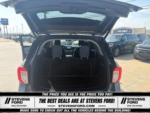 Used 2023 Ford Explorer XLT w/ Equipment Group 202A AWD/4WD image 37