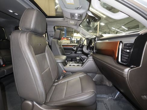 Used 2025 GMC Sierra 1500 Denali AWD/4WD image 30