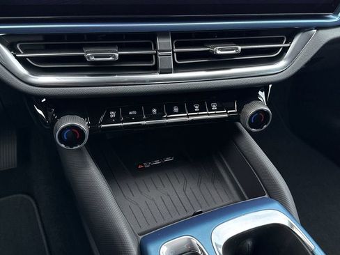 New 2026 Chevrolet Equinox EV LT image 21