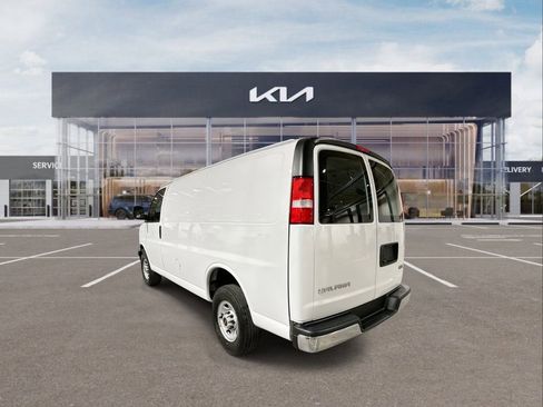 Used 2024 GMC Savana 2500 w/ Driver Convenience Package image 6