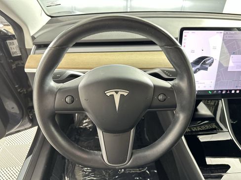Used 2019 Tesla Model 3 RWD image 14