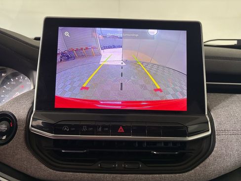 Used 2023 Jeep Compass Latitude image 14