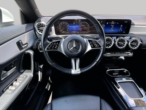 Used 2025 Mercedes-Benz CLA 250 image 6