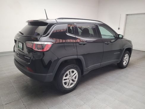 Used 2018 Jeep Compass Sport AWD/4WD image 9