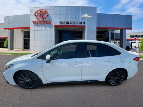 Used 2025 Toyota Corolla SE image 6