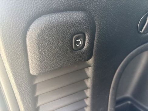 Used 2021 Jeep Grand Cherokee Limited image 14