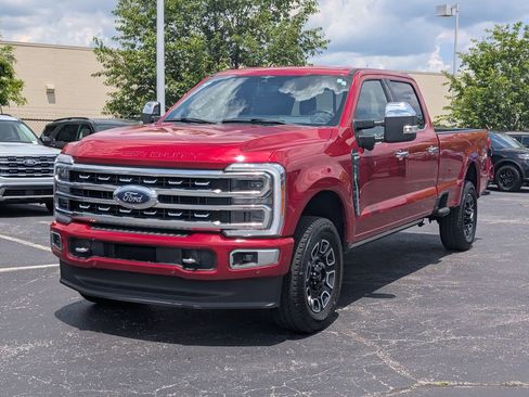 Used 2023 Ford F350 Platinum w/ FX4 Off-Road Package AWD/4WD image 2