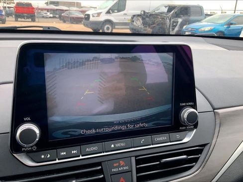 Used 2024 Nissan Altima 2.5 SV image 26