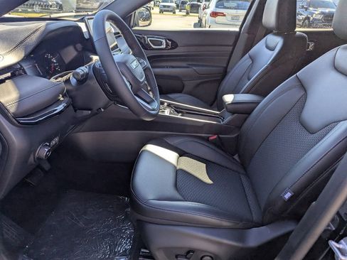 New 2026 Jeep Compass Latitude image 12