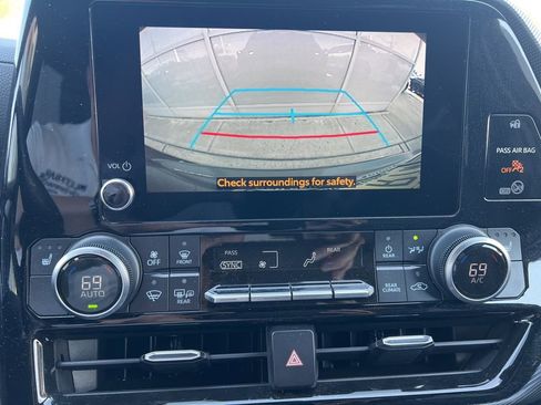 Used 2023 Toyota Highlander XSE image 6