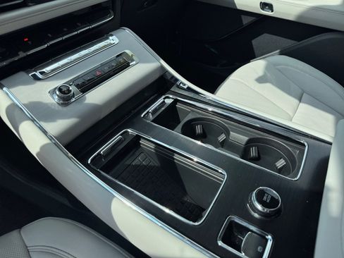 New 2026 Lincoln Aviator Reserve AWD/4WD image 15