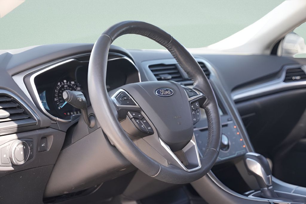 Used 2015 Ford Fusion Titanium FWD image 24