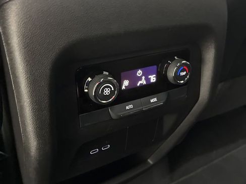 Used 2026 Chevrolet Traverse LT image 29