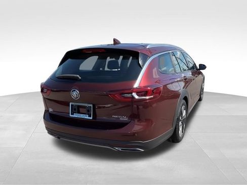 Used 2019 Buick Regal Essence w/ Driver Confidence Package I AWD/4WD image 7