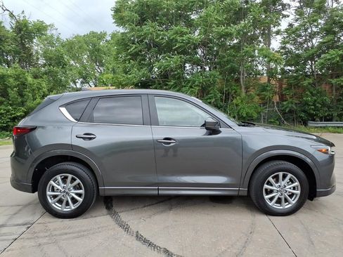 Used 2024 MAZDA CX-5 AWD 2.5 S w/ Preferred Package image 2