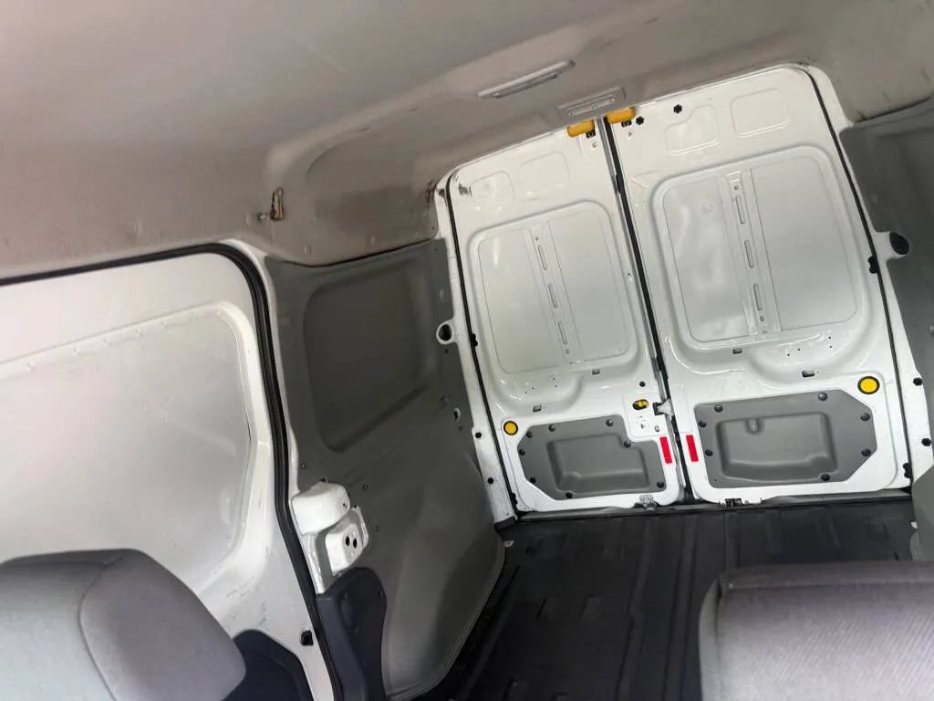 Used 2011 Ford Transit Connect XLT FWD image 10