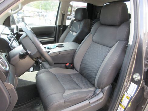 Used 2017 Toyota Tundra SR5 AWD/4WD image 21