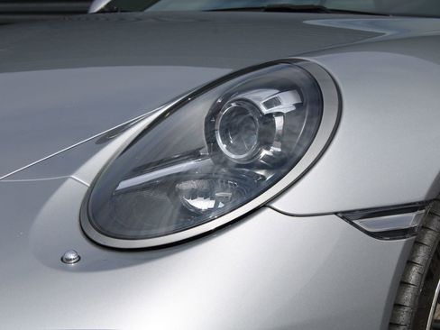 Used 2017 Porsche 911 Carrera image 12