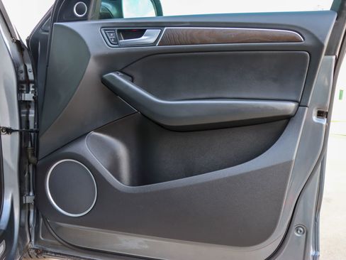 Used 2016 Audi Q5 2.0T Premium Plus w/ Technology Package AWD/4WD image 10