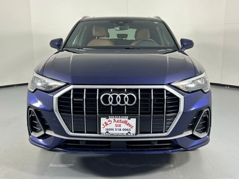 Used 2022 Audi Q3 2.0T Premium w/ Convenience Package image 2