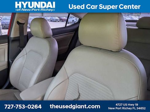 Used 2020 Hyundai Elantra Limited FWD image 7
