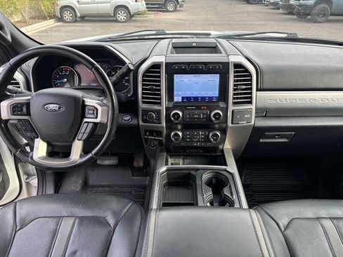 Used 2020 Ford F350 Platinum w/ Tremor Off-Road Package AWD/4WD image 16