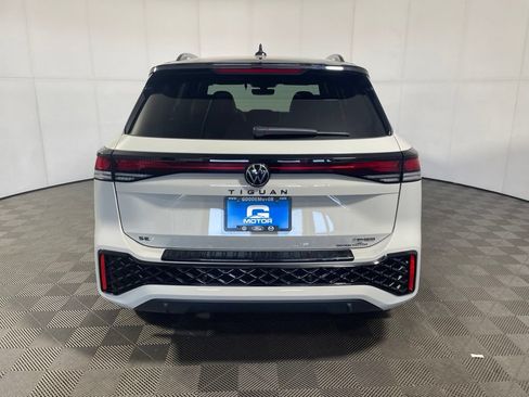 New 2026 Volkswagen Tiguan SE R-Line AWD/4WD image 6