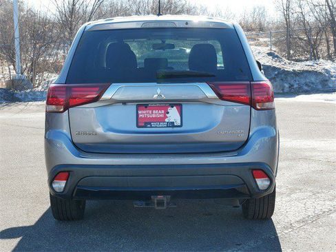 Used 2016 Mitsubishi Outlander SE image 6