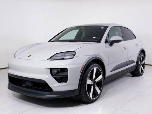 New 2026 Porsche Macan 4 Electric AWD/4WD image 1