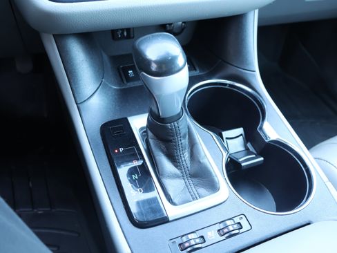 Used 2015 Toyota Highlander Limited Platinum image 29