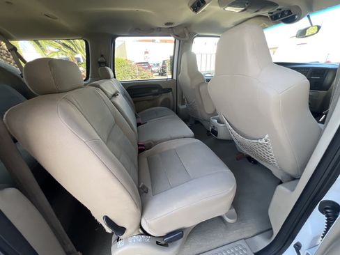 Used 2005 Ford Excursion XLT AWD/4WD image 14