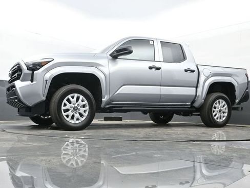 Used 2026 Toyota Tacoma SR w/ SR Upgrade Package image 25