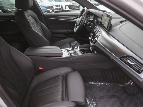 Certified 2023 BMW 530e w/ M Sport Package image 13