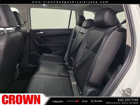 Used 2020 Volkswagen Tiguan SE FWD image 18
