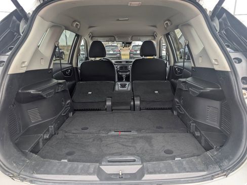 Used 2019 Nissan Rogue SV image 24