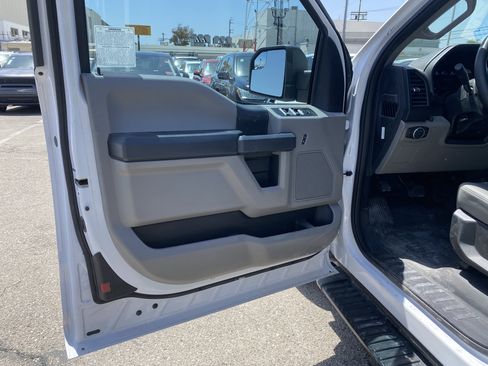 Used 2017 Ford F150 XL w/ Equipment Group 101A Mid RWD image 16