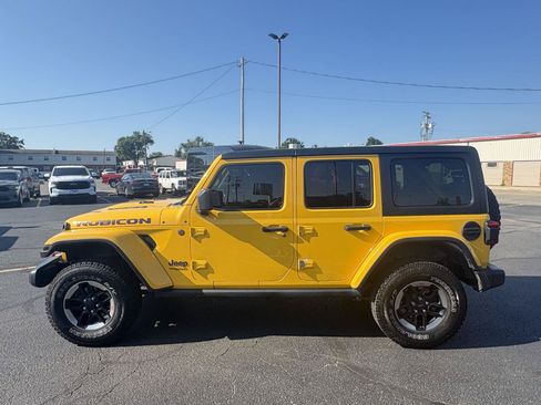 Used 2018 Jeep Wrangler Unlimited Rubicon w/ Dual Top Group AWD/4WD image 13