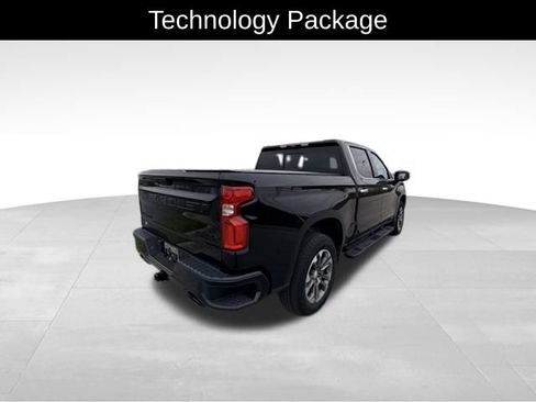 Used 2023 Chevrolet Silverado 1500 High Country w/ Technology Package image 5