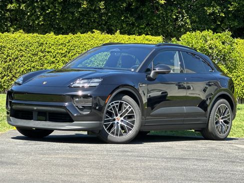 New 2026 Porsche Macan Electric RWD image 1