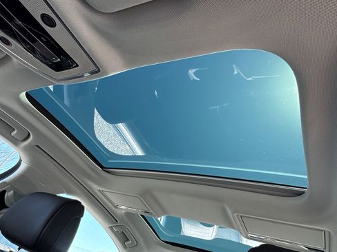 Used 2024 Audi A8 L 3.0T w/ Comfort Plus Package image 32