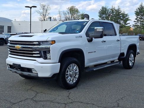 Certified 2020 Chevrolet Silverado 2500 High Country w/ Z71 Off-Road Package AWD/4WD image 3