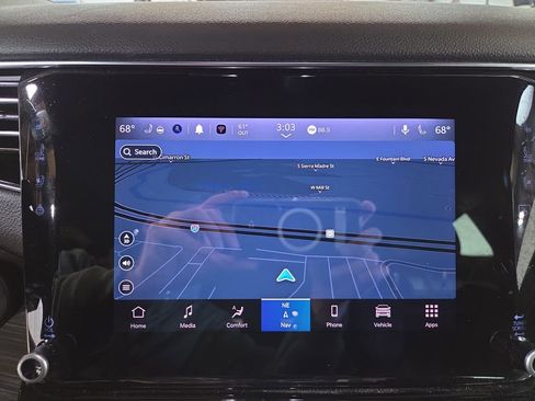 Used 2023 Jeep Wagoneer Series III w/ Preferred Equipment Group image 18