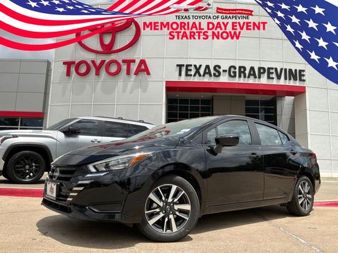 Used 2025 Nissan Versa SV FWD image 1
