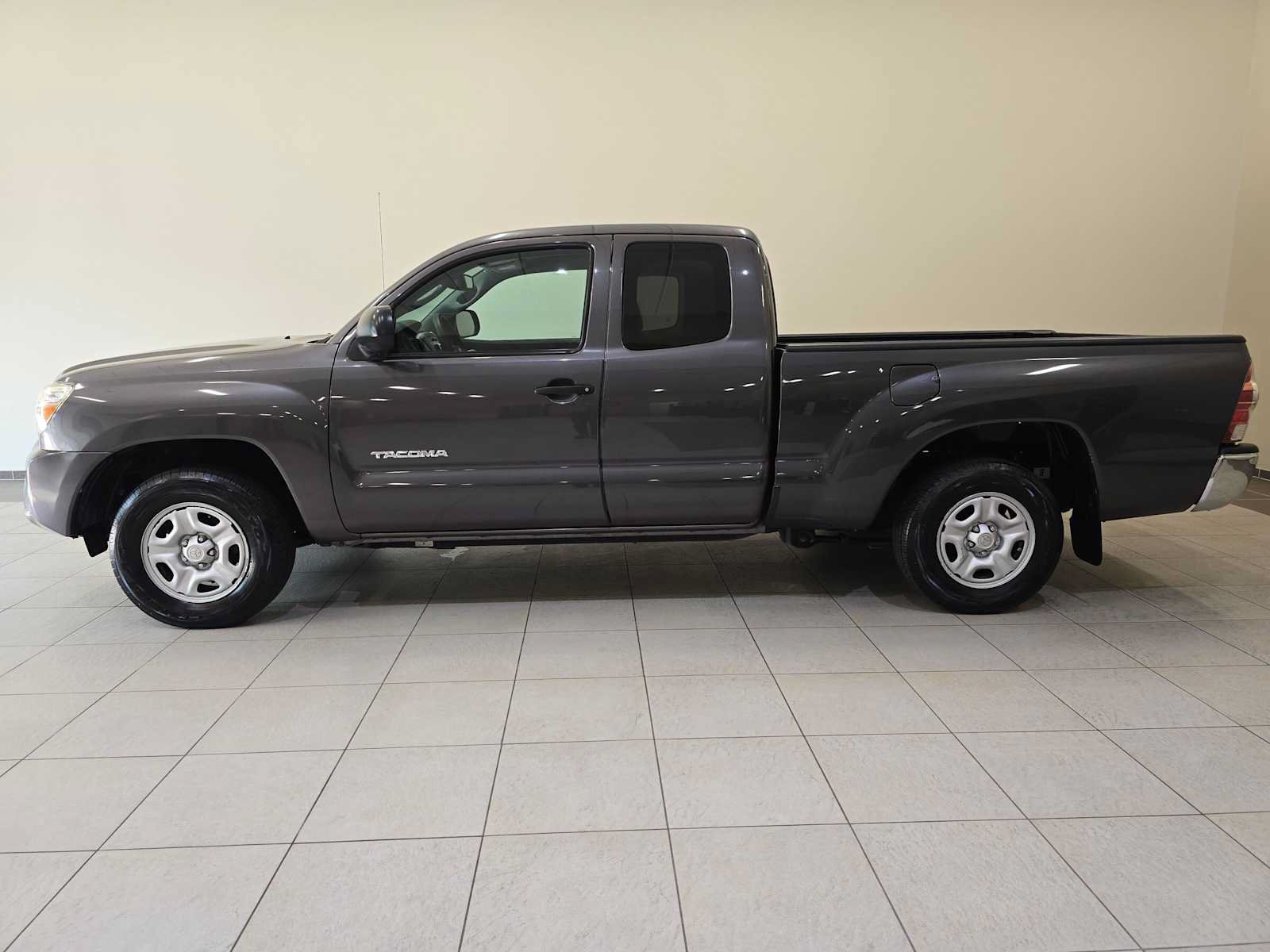 Used 2012 Toyota Tacoma 2WD Access Cab w/ SR5 Pkg image 3