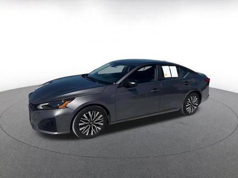 Used 2026 Nissan Altima 2.5 SV FWD image 8
