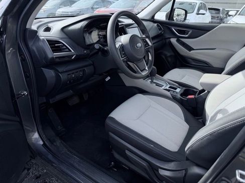 Used 2023 Subaru Forester AWD/4WD image 18