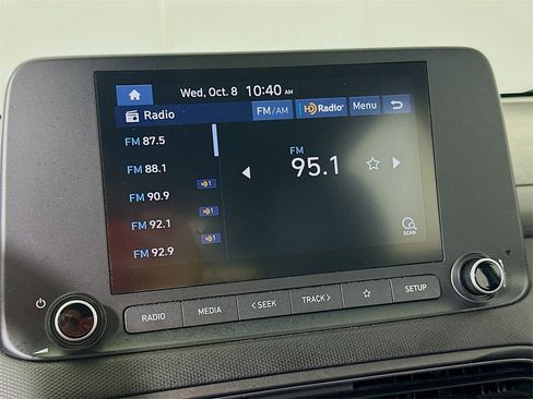 Used 2022 Hyundai Kona SE image 26