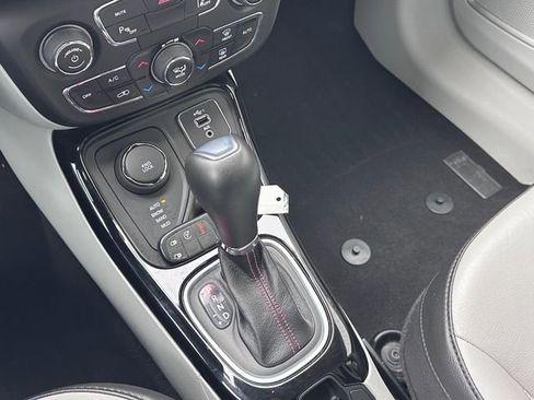 Used 2021 Jeep Compass Limited image 31