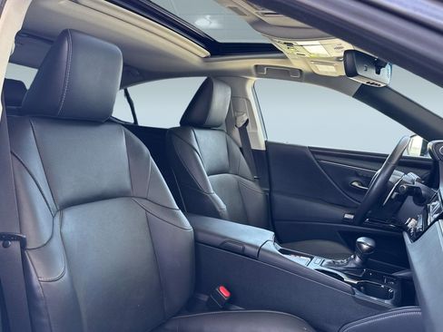 Used 2023 Lexus ES 350 w/ Premium Package FWD image 30